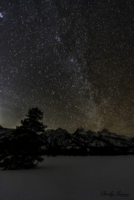 Star-filled sky over the Teton mountain range.  Sony a7R III + 16-35mm lens @ 16 mm, ISO 3200, f/2.8, 25s. ©Stanley Buman. All Rights Reserved.